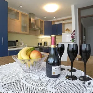  Apartment Pizzybondo