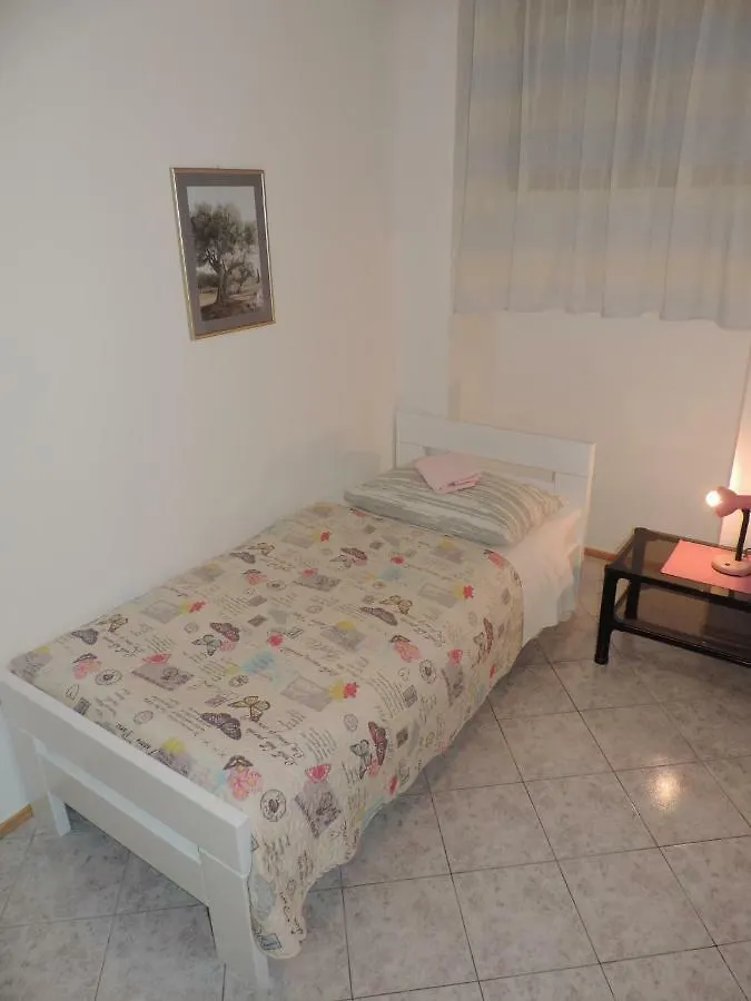 Apartment Pera Split 0*,